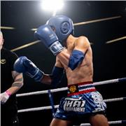 Étudiant et passionné de sport de combat et d'arts martiaux, ayant pratiqué la boxe thaïlandaise pendant 3 ans